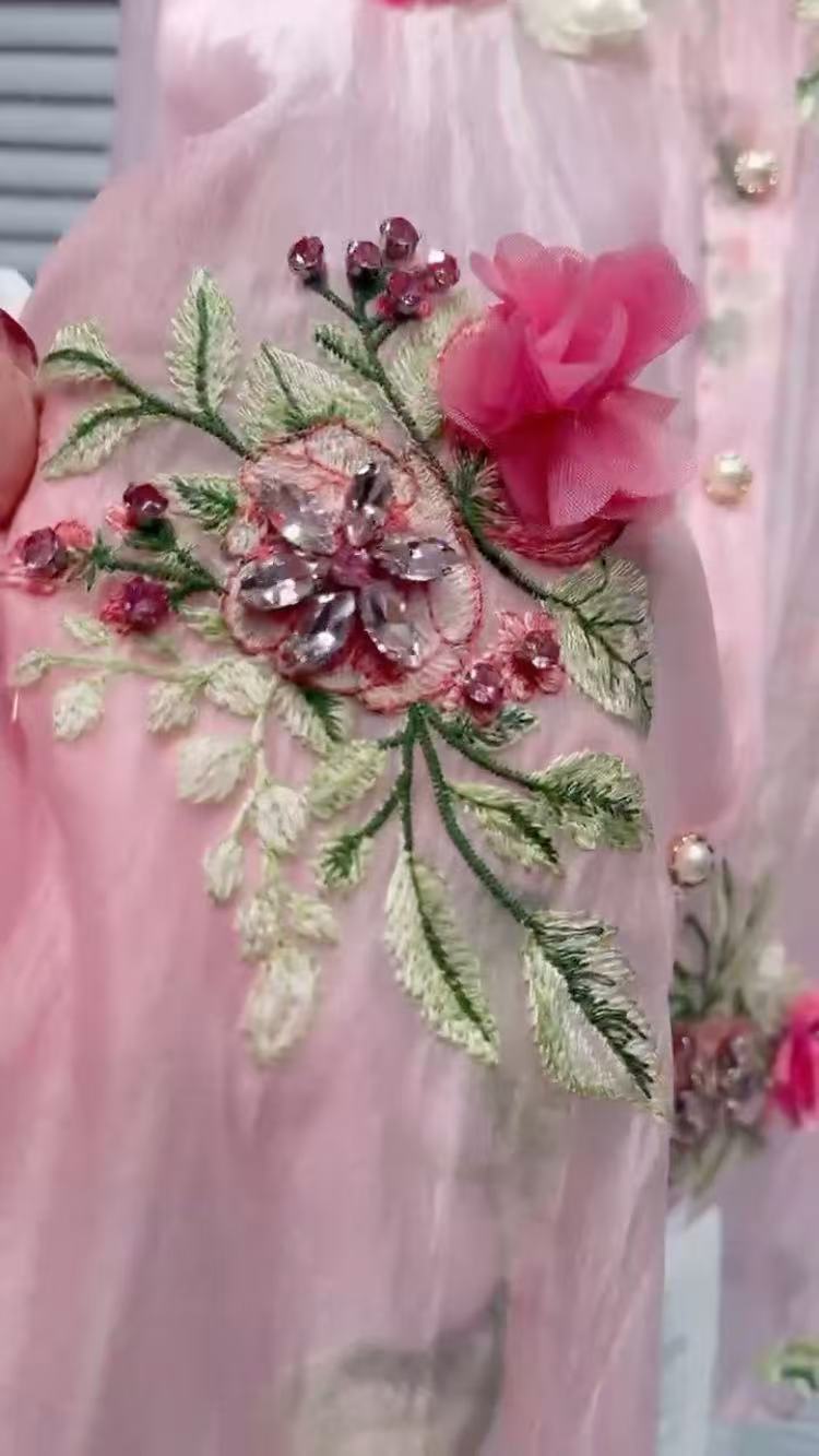 Luxury Style Flowers Embroider - Luxury Lifestyle Women recension och pris